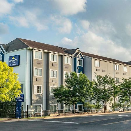 Microtel Inn & Suites By Wyndham Austin Airport Екстер'єр фото