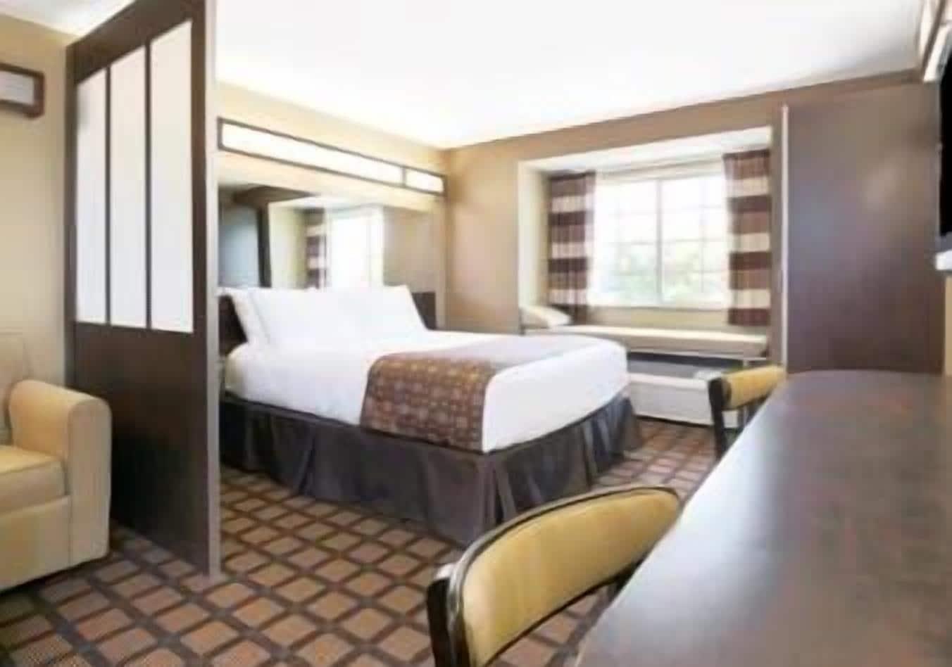 Microtel Inn & Suites By Wyndham Austin Airport Екстер'єр фото