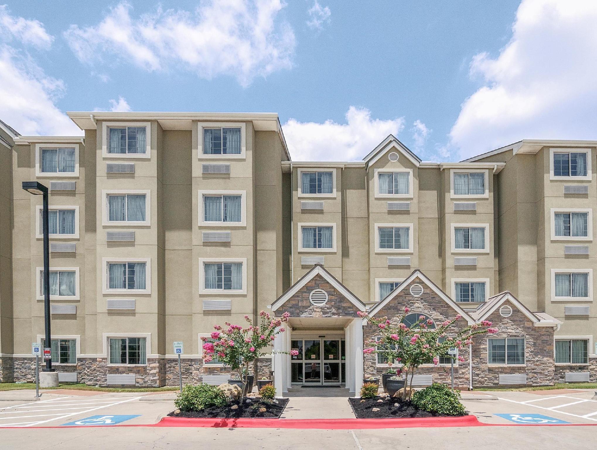 Microtel Inn & Suites By Wyndham Austin Airport Екстер'єр фото