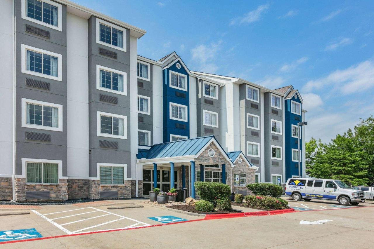 Microtel Inn & Suites By Wyndham Austin Airport Екстер'єр фото