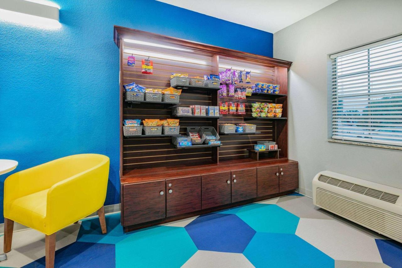 Microtel Inn & Suites By Wyndham Austin Airport Екстер'єр фото